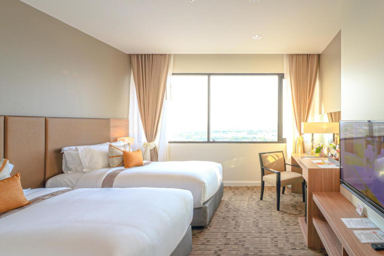 Grand Fortune Hotel Nakhon Si Thammarat Bagian luar foto