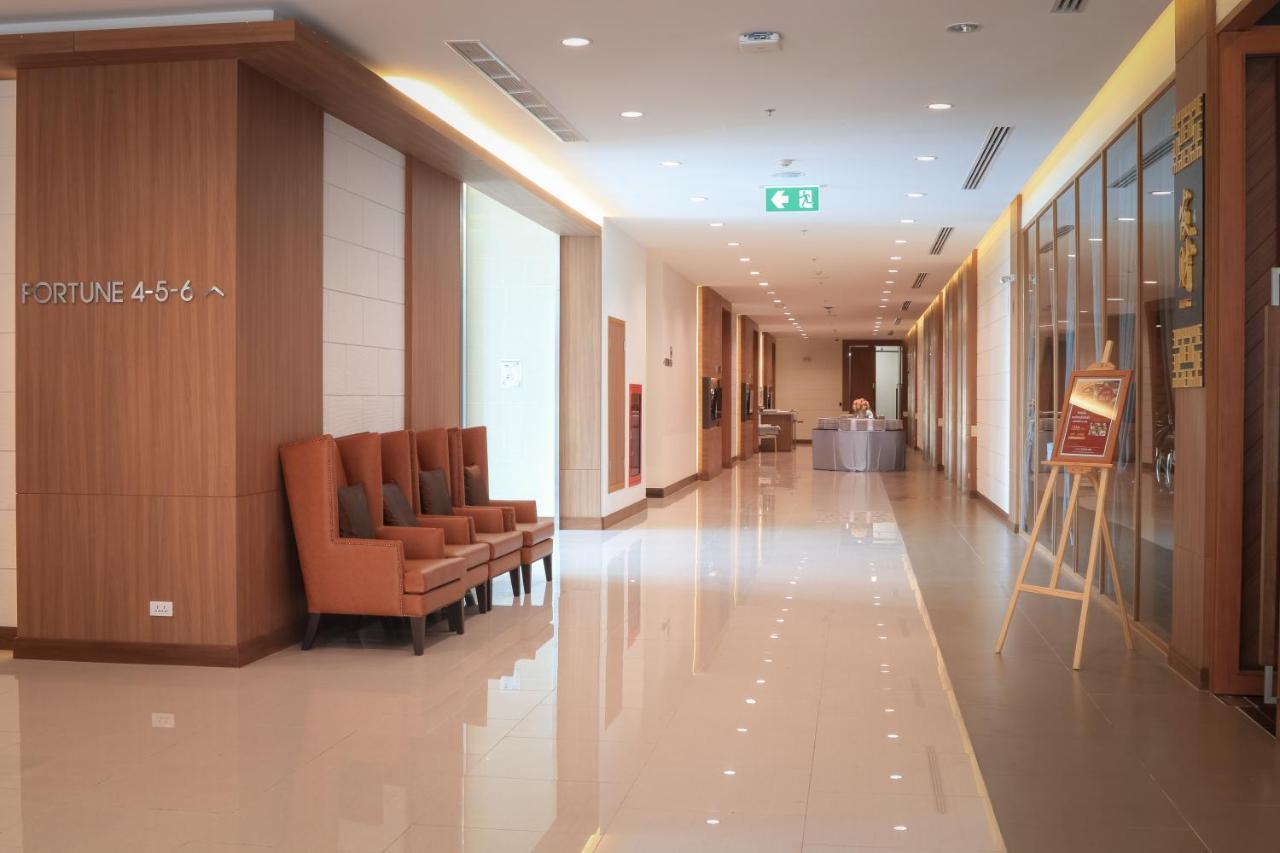 Grand Fortune Hotel Nakhon Si Thammarat Bagian luar foto