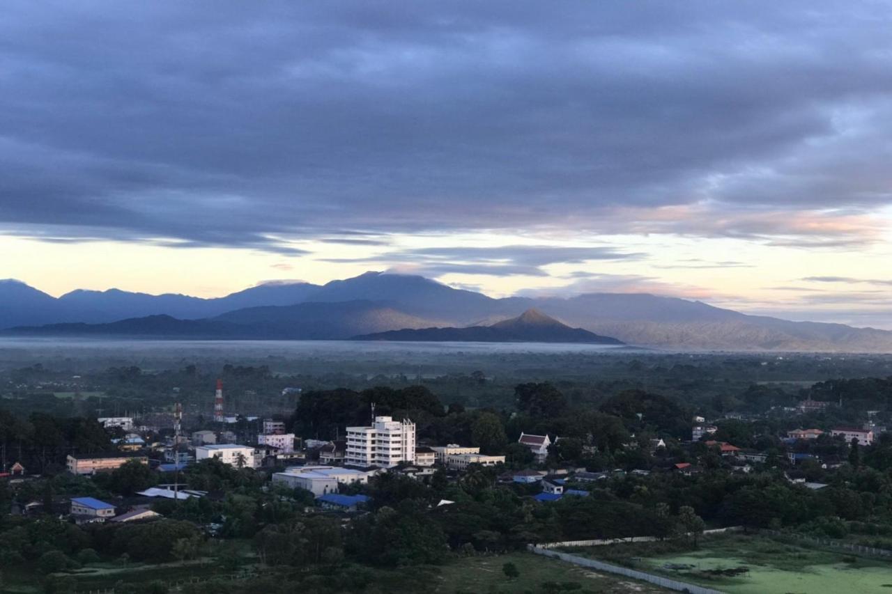 Grand Fortune Hotel Nakhon Si Thammarat Bagian luar foto